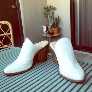 White pointed toe mules